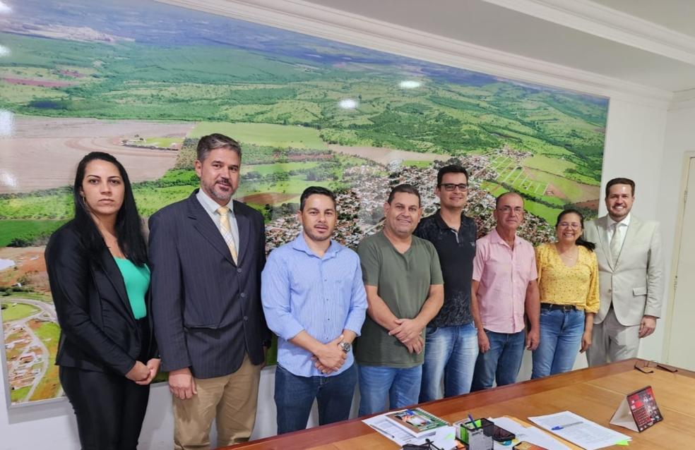 Implantação do aterro sanitário.