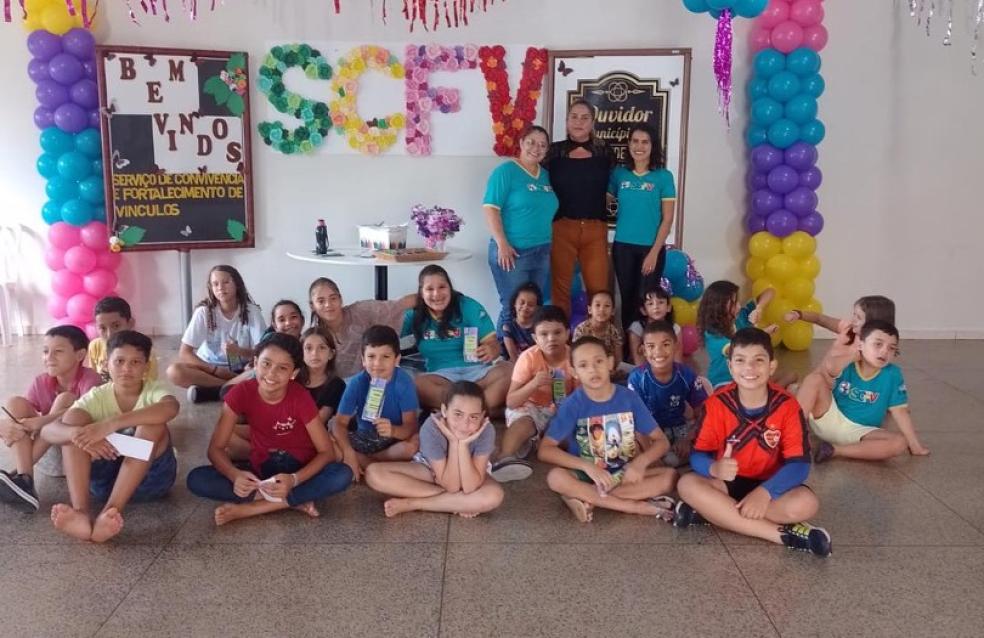 A volta às aulas da turma do SCFV.