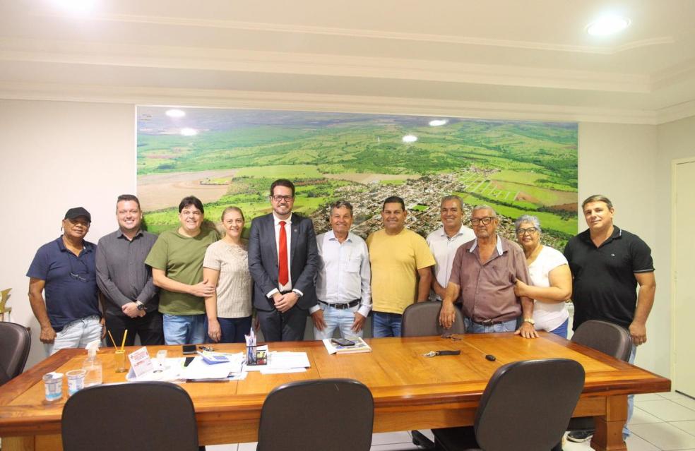 Prefeito Cebinha e vice Nelci recebem membros da Irmandade do Rosário de Ouvidor.